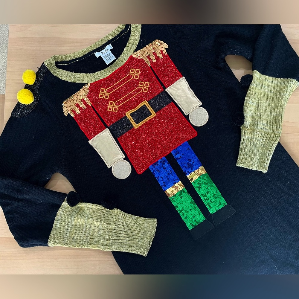 Nutcracker holiday tunic/dress length sweater. Size M